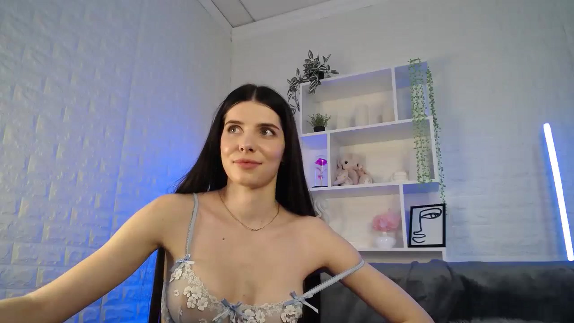 Gallery image thumbnail from SaraRich's myfreecams stream on, 01/26/2024, 11:43 image 18 of 20