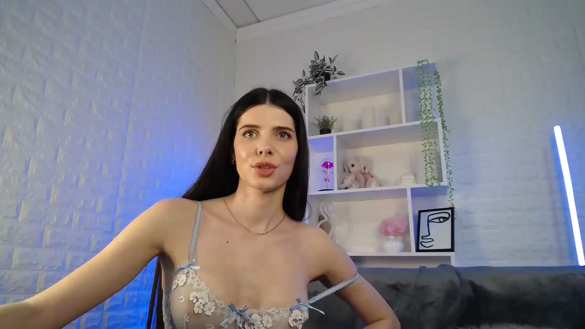 Gallery image thumbnail from SaraRich's myfreecams stream on, 01/26/2024, 11:43 image 17 of 20