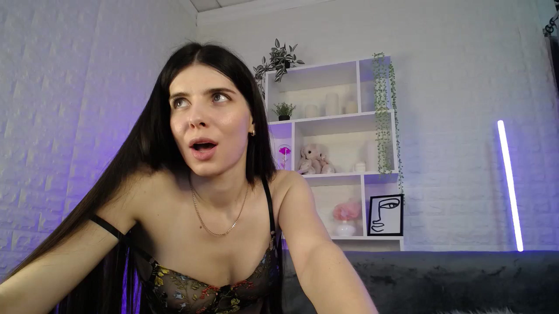 Gallery image thumbnail from SaraRich's myfreecams stream on, 02/03/2024, 10:13 image 18 of 20