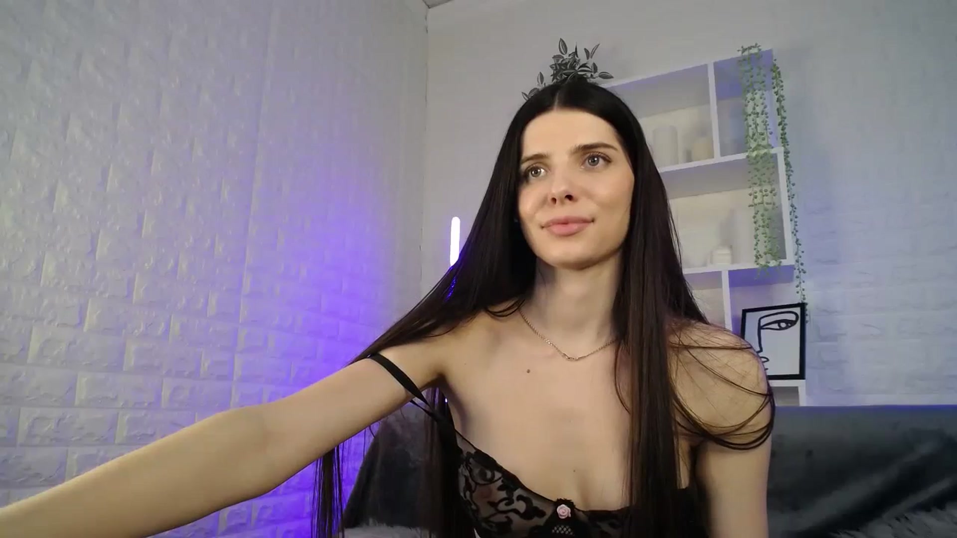 Gallery image thumbnail from SaraRich's myfreecams stream on, 02/04/2024, 12:37 image 10 of 20