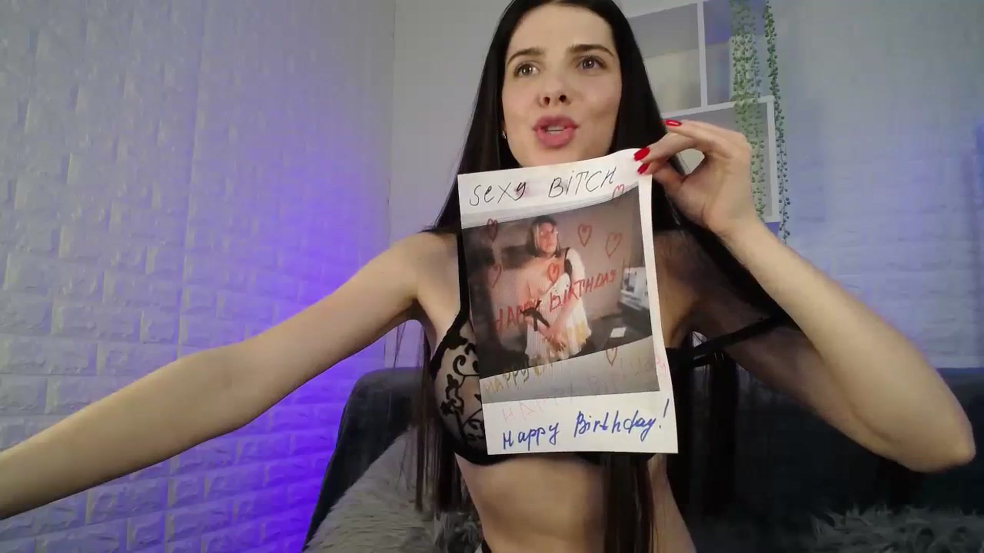 Gallery image thumbnail from SaraRich's myfreecams stream on, 03/29/2024, 13:30 image 6 of 20