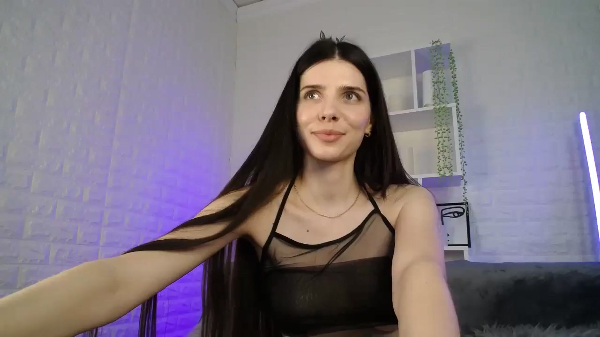 Gallery image thumbnail from SaraRich's myfreecams stream on, 04/06/2024, 11:22 image 12 of 20