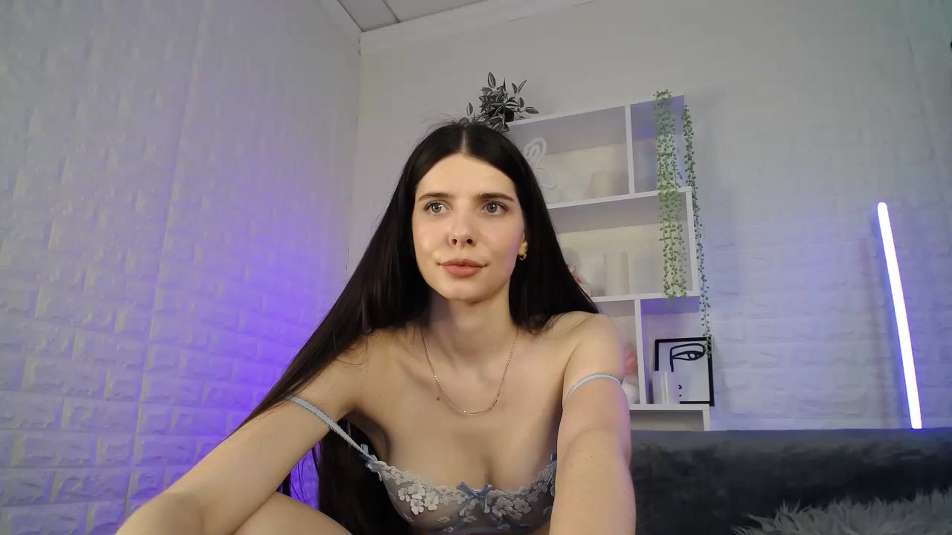 Gallery image thumbnail from SaraRich's myfreecams stream on, 04/15/2024, 10:36 image 17 of 20
