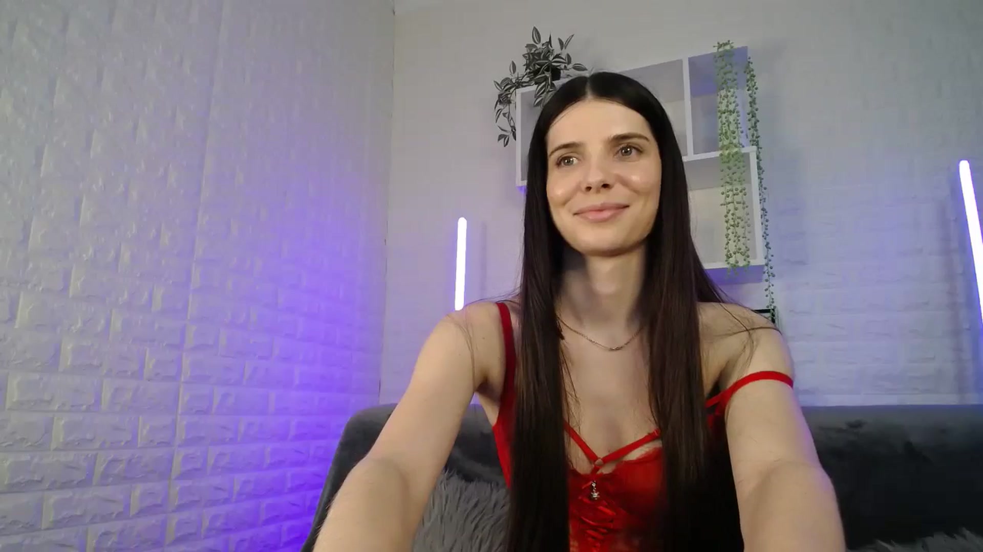 Gallery image thumbnail from SaraRich's myfreecams stream on, 04/24/2024, 13:16 image 13 of 20