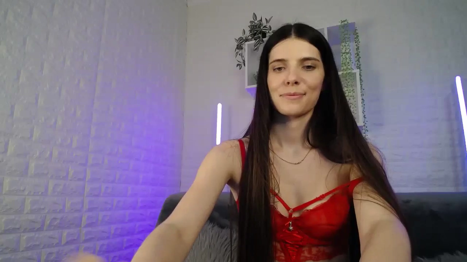 Gallery image thumbnail from SaraRich's myfreecams stream on, 04/24/2024, 13:16 image 7 of 20