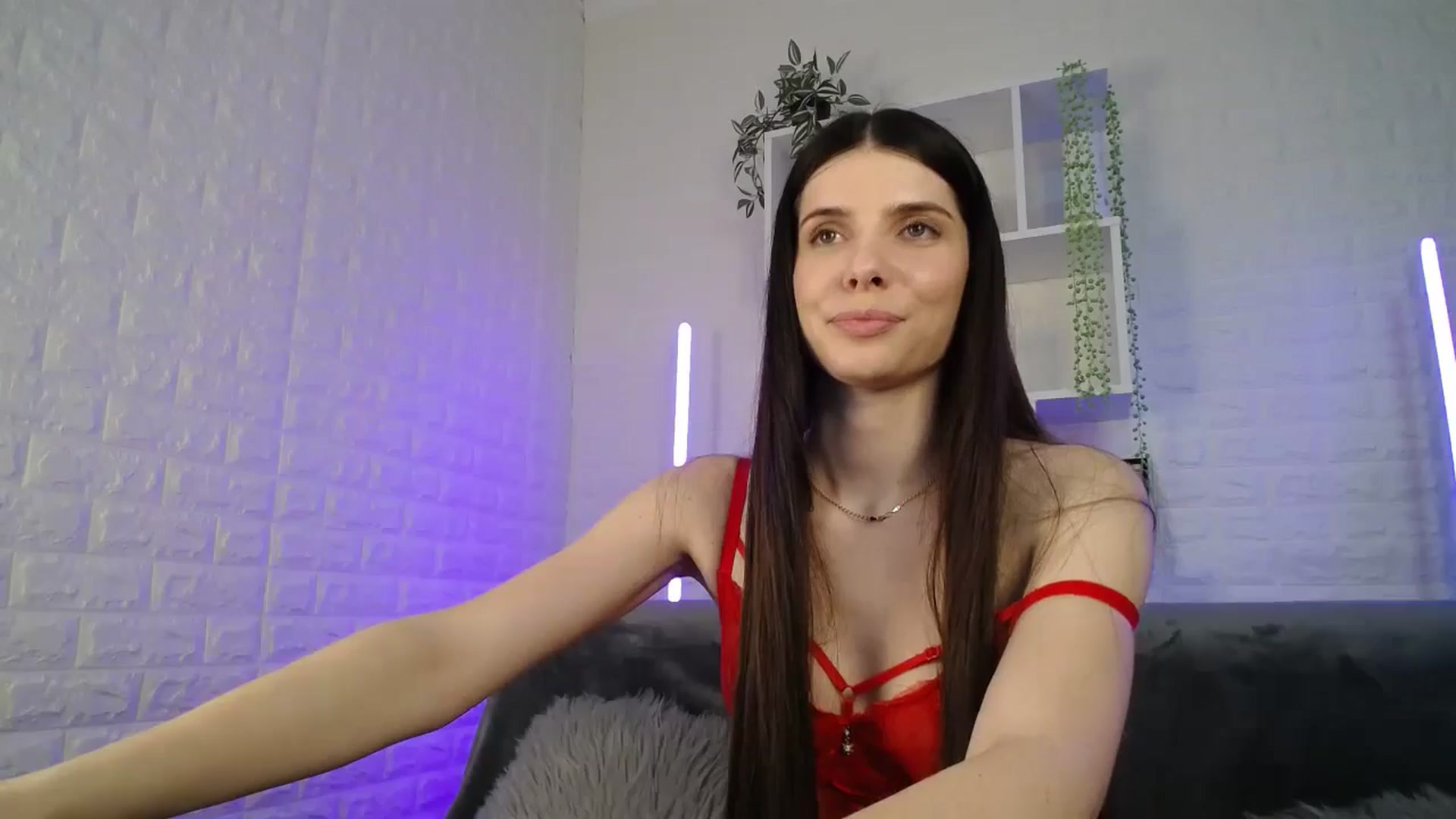 Gallery image thumbnail from SaraRich's myfreecams stream on, 04/24/2024, 13:16 image 14 of 20