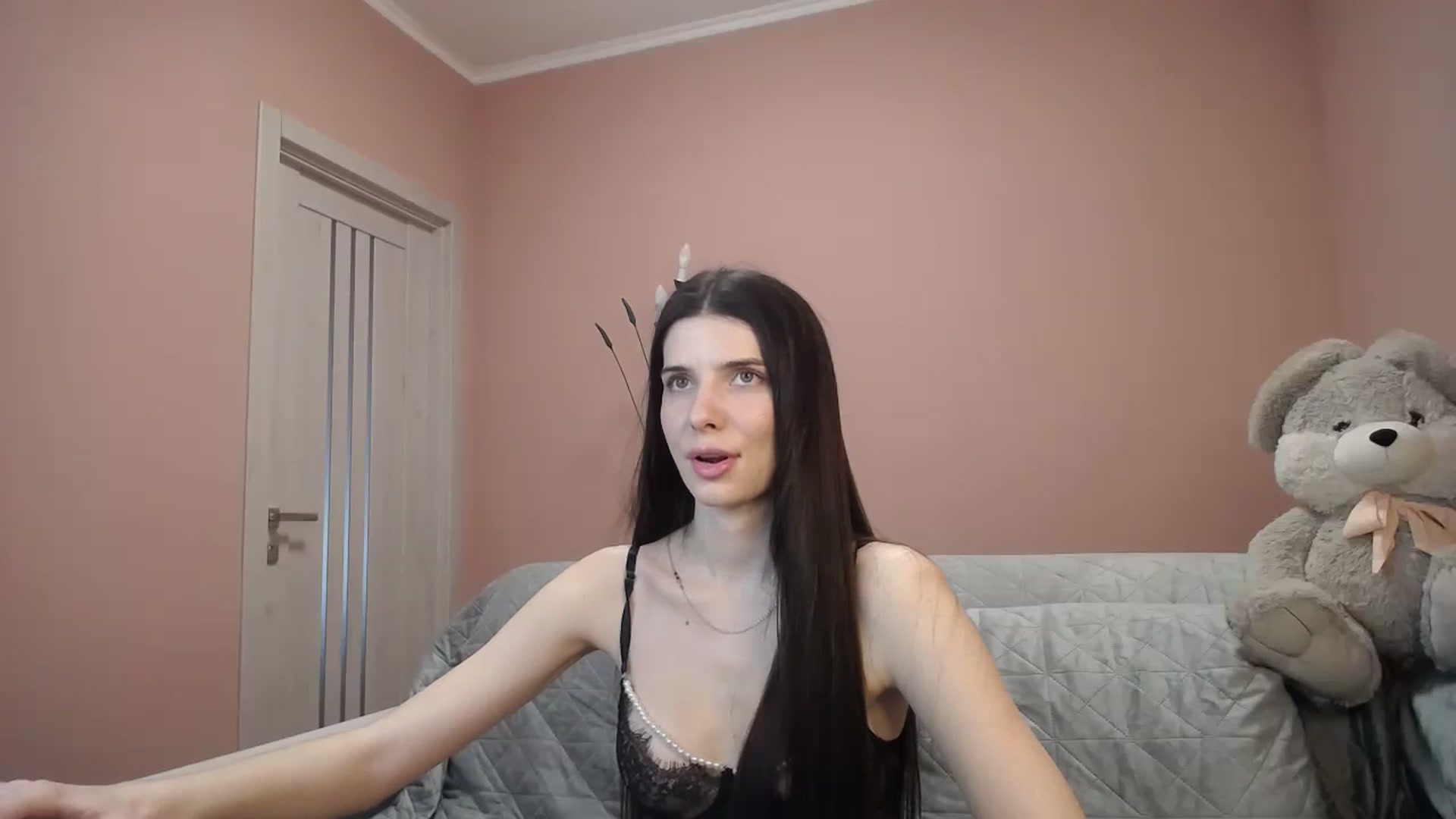 Gallery image thumbnail from SaraRich's myfreecams stream on, 04/26/2024, 08:37 image 3 of 20