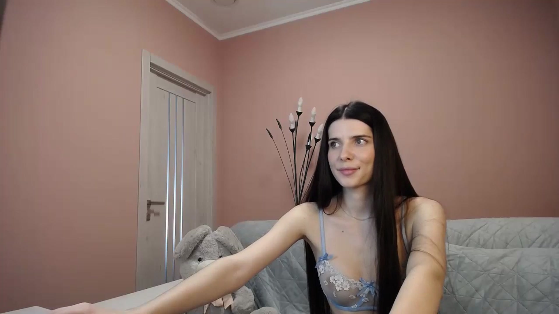 Gallery image thumbnail from SaraRich's myfreecams stream on, 04/27/2024, 10:42 image 19 of 20