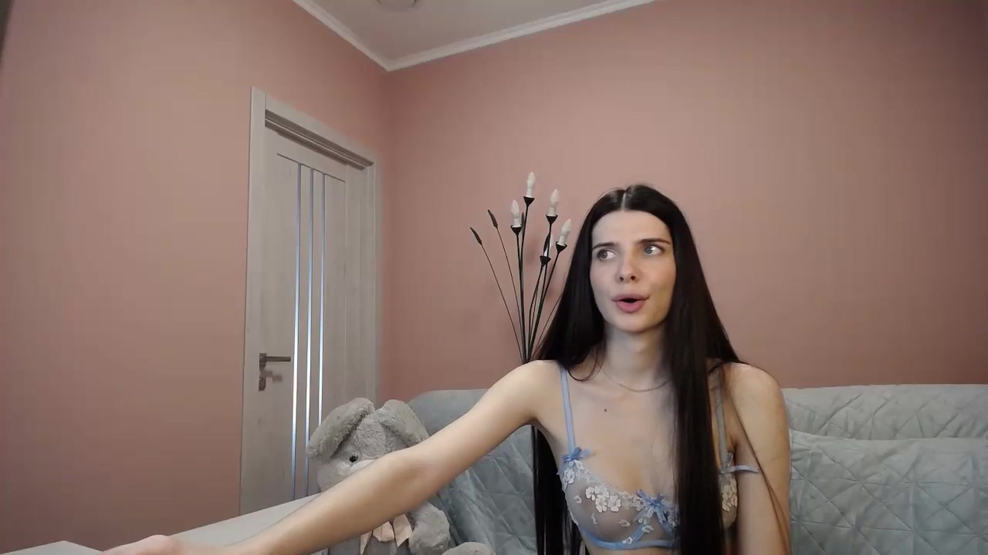 Gallery image thumbnail from SaraRich's myfreecams stream on, 04/27/2024, 10:42 image 18 of 20