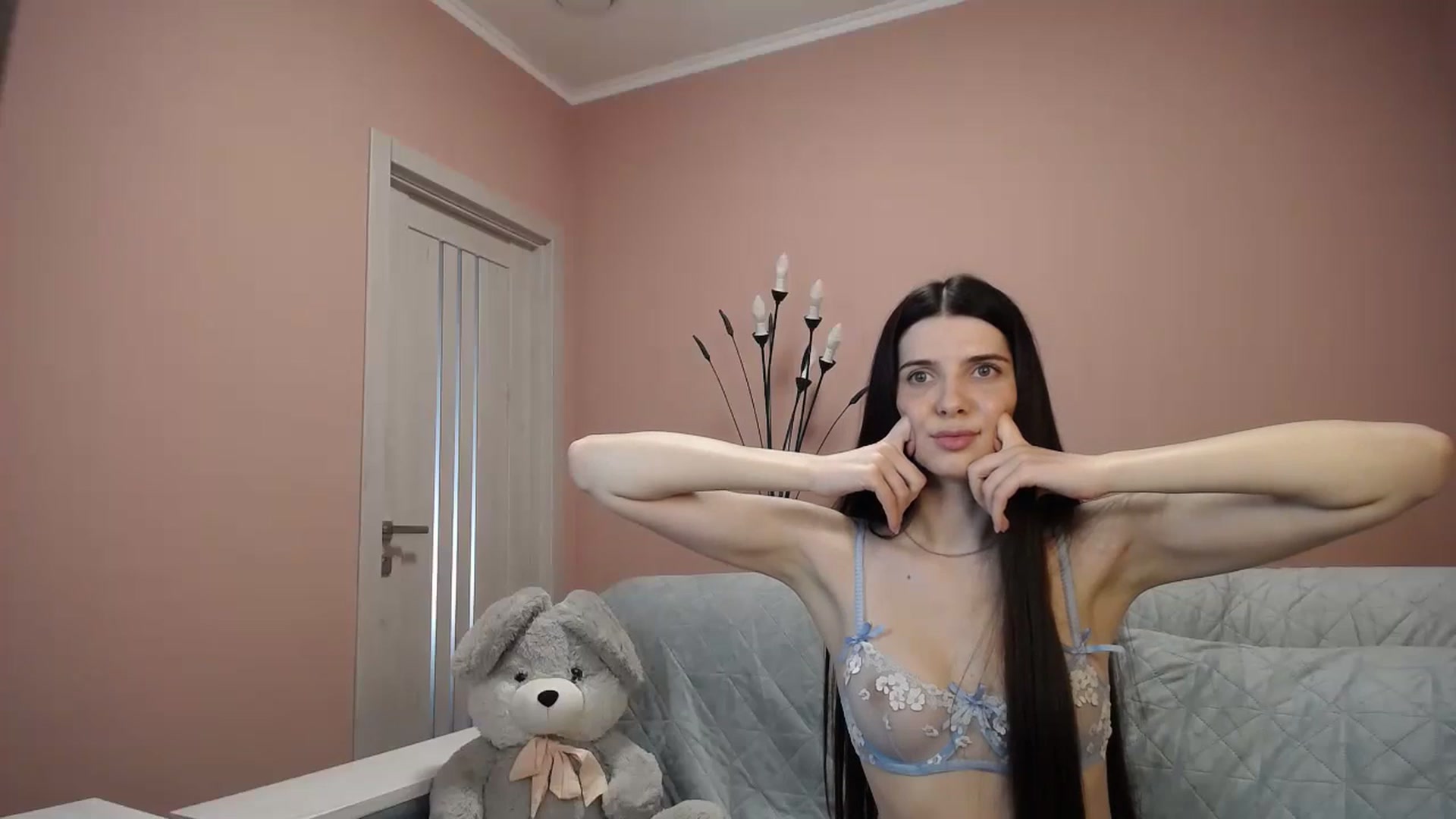 Gallery image thumbnail from SaraRich's myfreecams stream on, 04/27/2024, 10:42 image 15 of 20