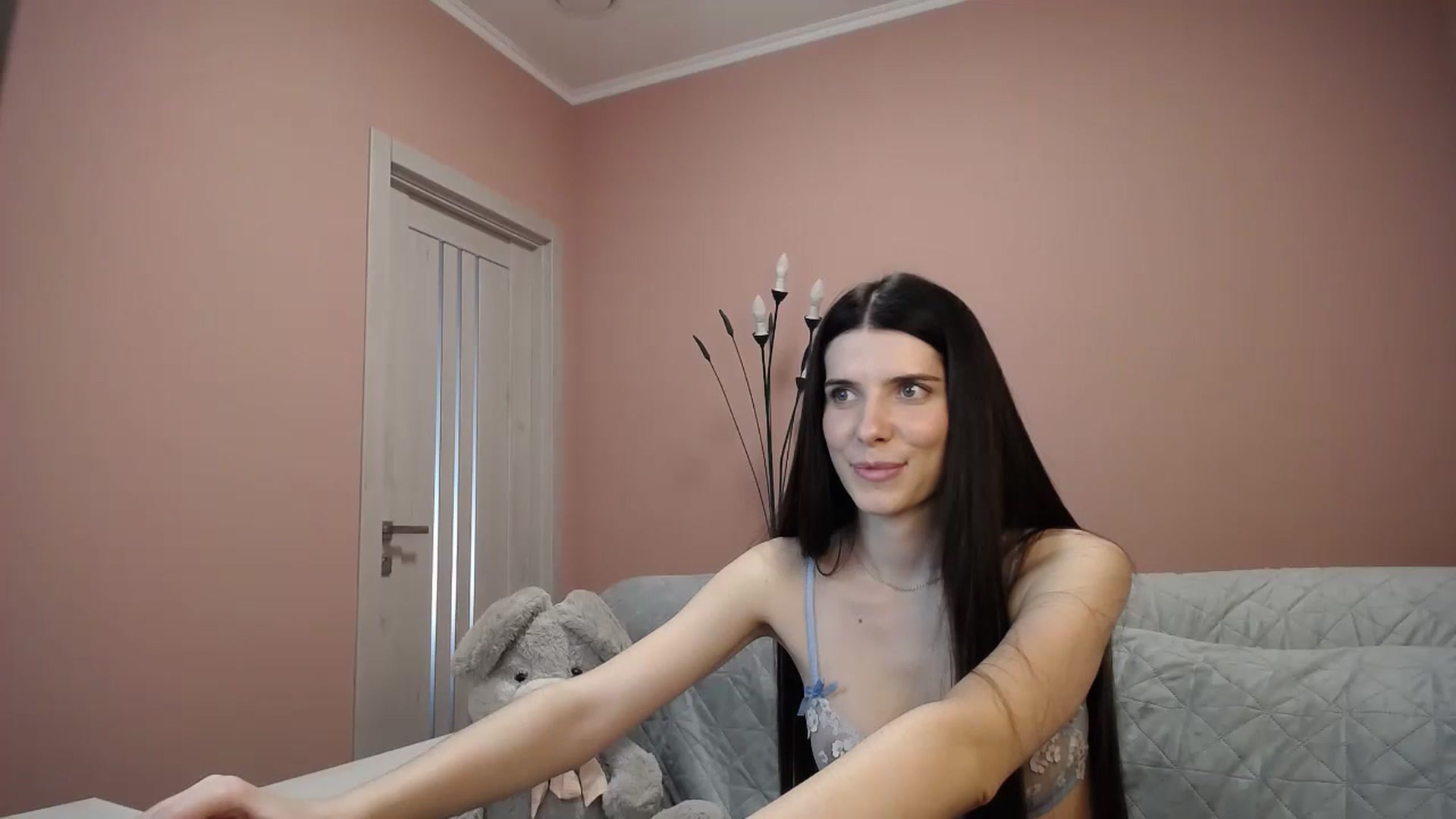 Gallery image thumbnail from SaraRich's myfreecams stream on, 04/27/2024, 10:42 image 20 of 20