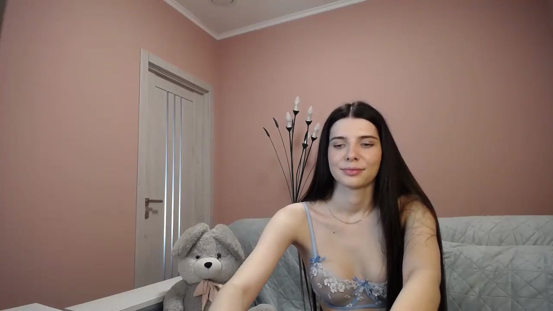 Gallery image thumbnail from SaraRich's myfreecams stream on, 04/27/2024, 10:42 image 6 of 20