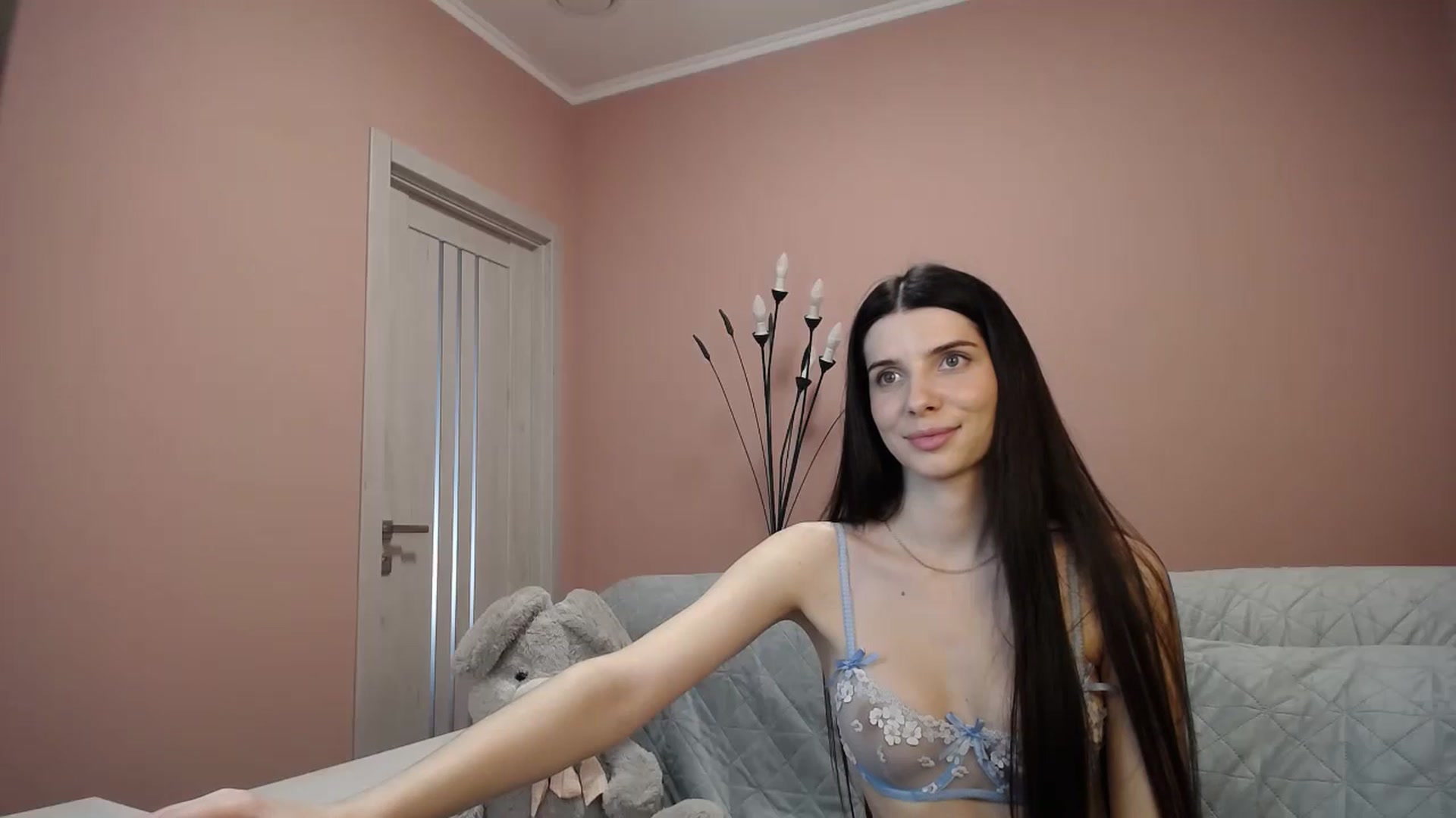 Gallery image thumbnail from SaraRich's myfreecams stream on, 04/27/2024, 10:42 image 7 of 20