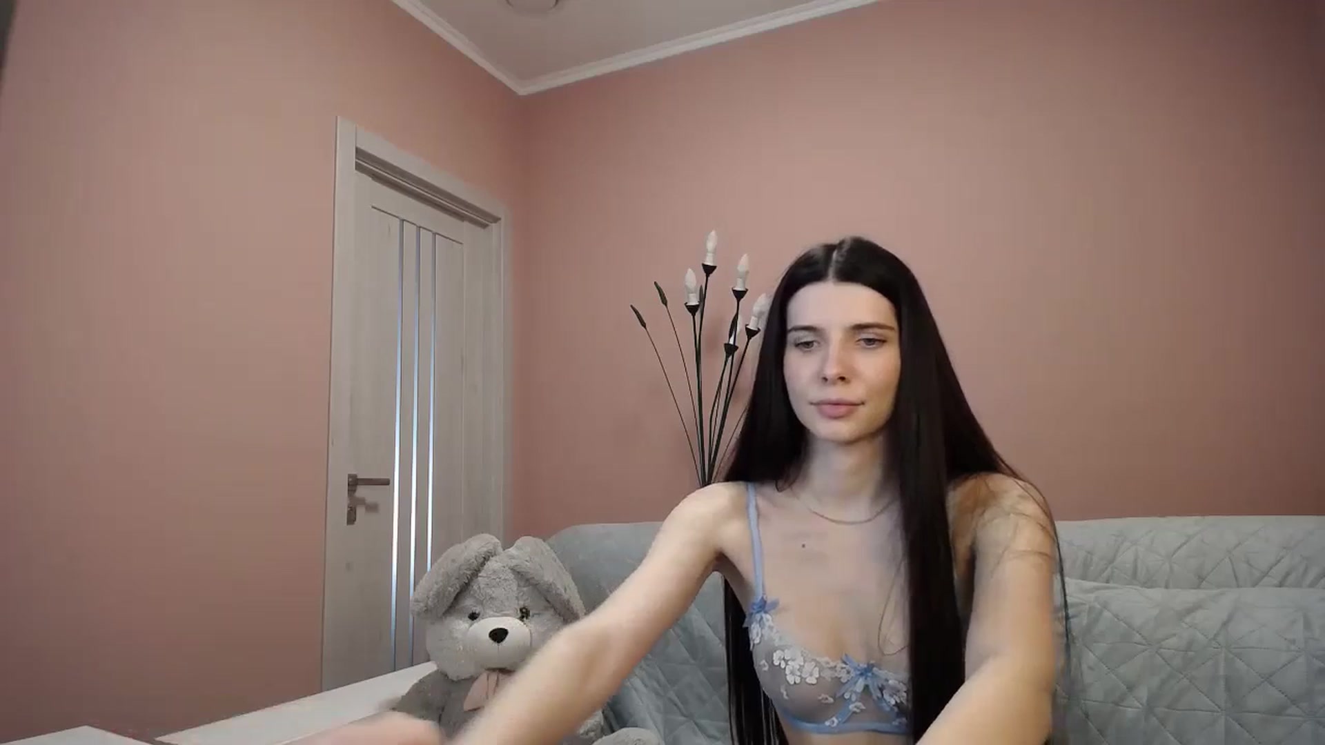 Gallery image thumbnail from SaraRich's myfreecams stream on, 04/27/2024, 10:42 image 10 of 20