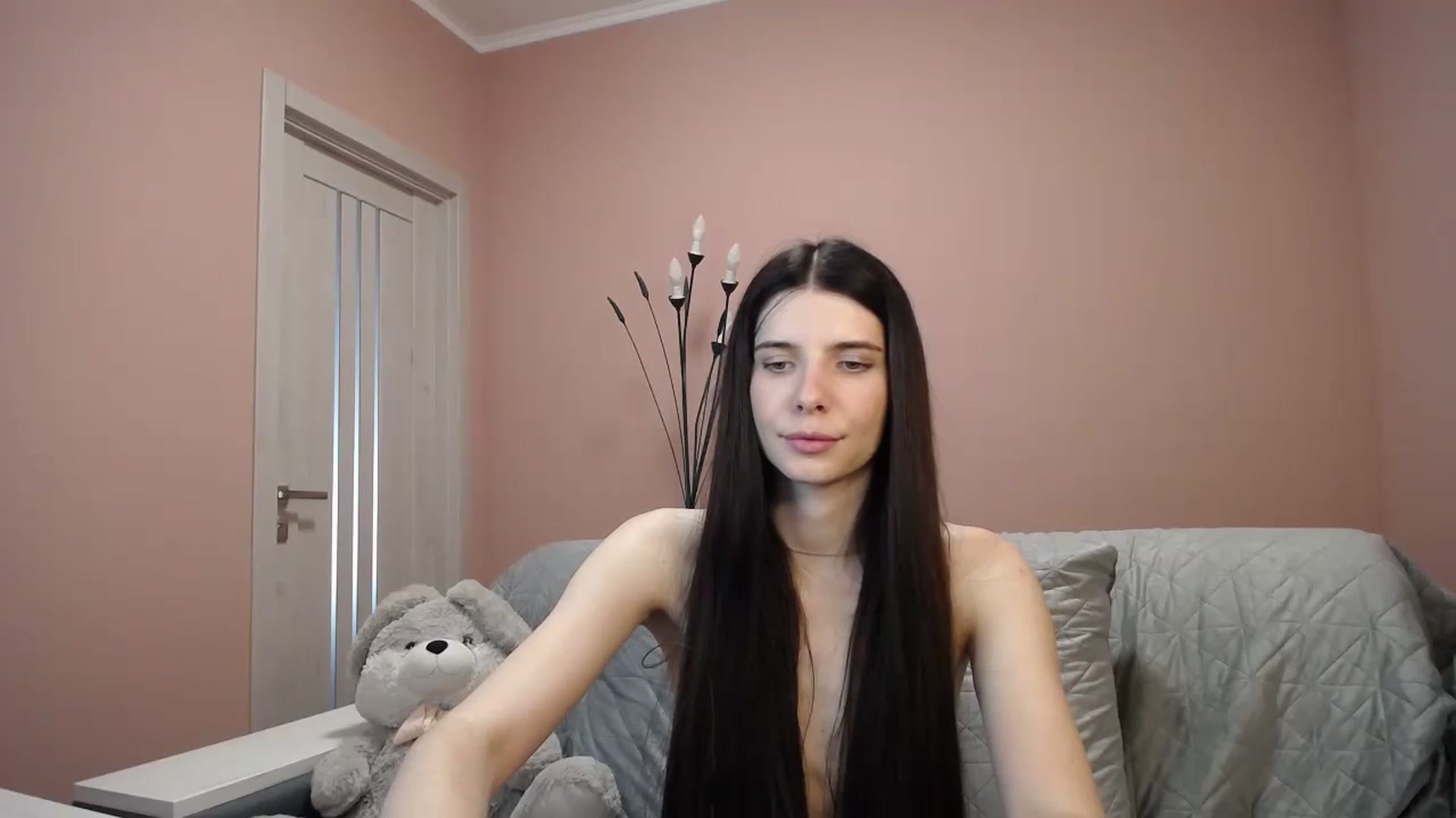 Gallery image thumbnail from SaraRich's myfreecams stream on, 04/27/2024, 12:20 image 9 of 20