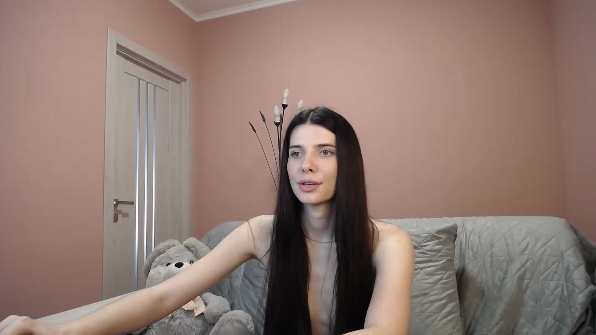 Gallery image thumbnail from SaraRich's myfreecams stream on, 04/27/2024, 12:20 image 5 of 20
