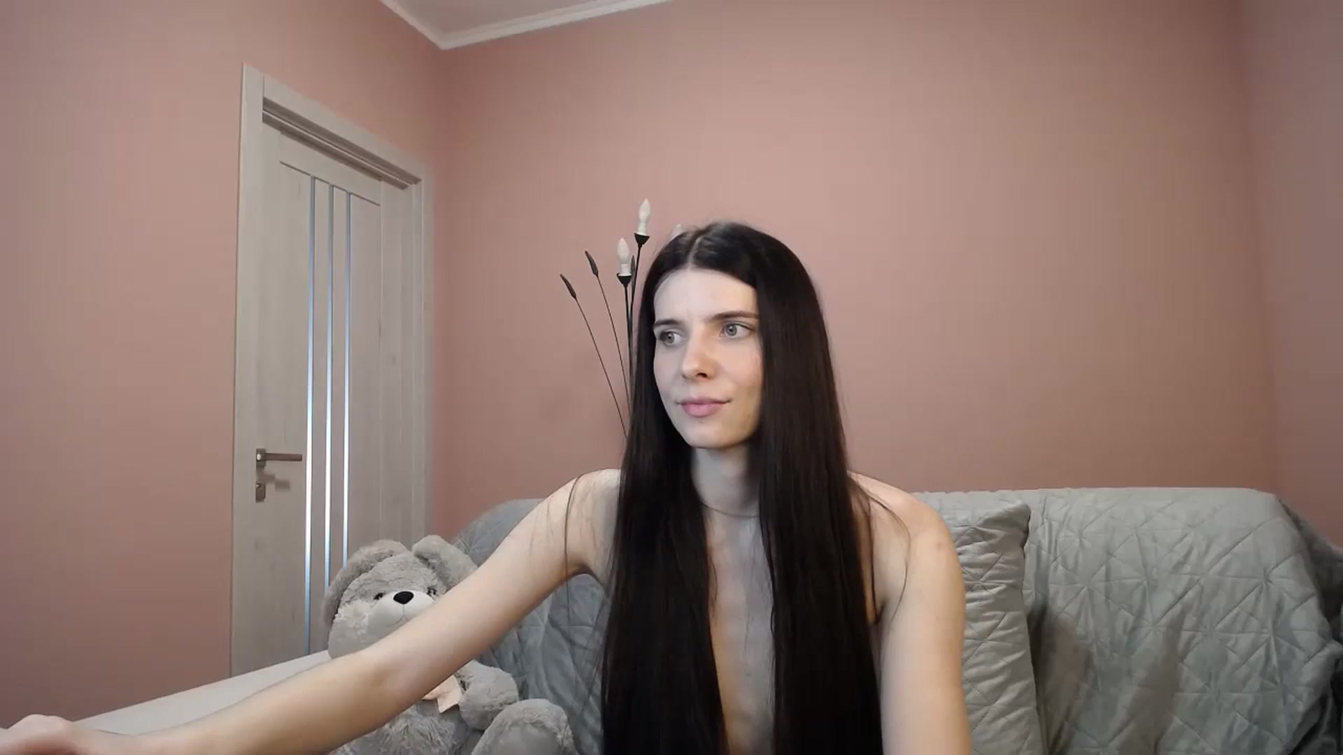Gallery image thumbnail from SaraRich's myfreecams stream on, 04/27/2024, 12:20 image 1 of 20