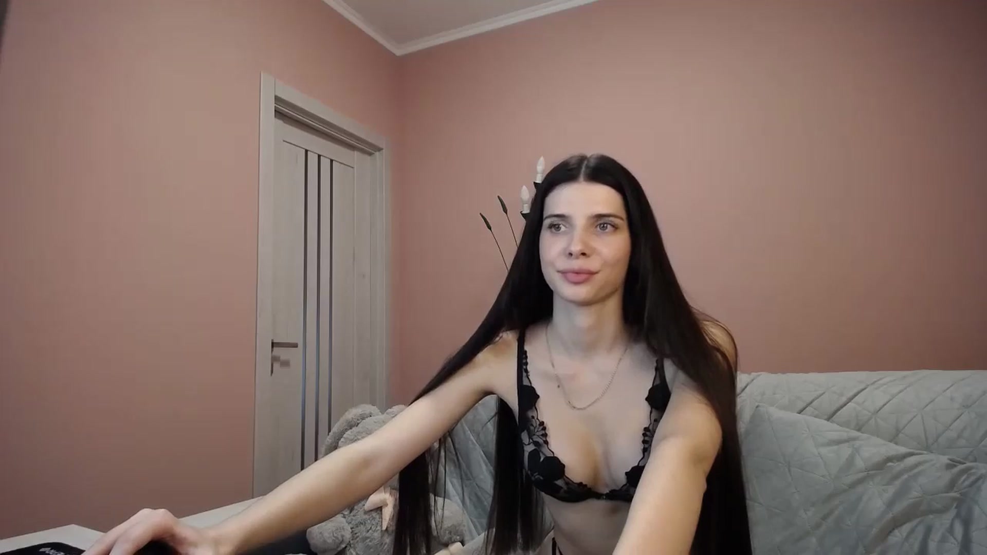 Gallery image thumbnail from SaraRich's myfreecams stream on, 04/28/2024, 11:32 image 19 of 20