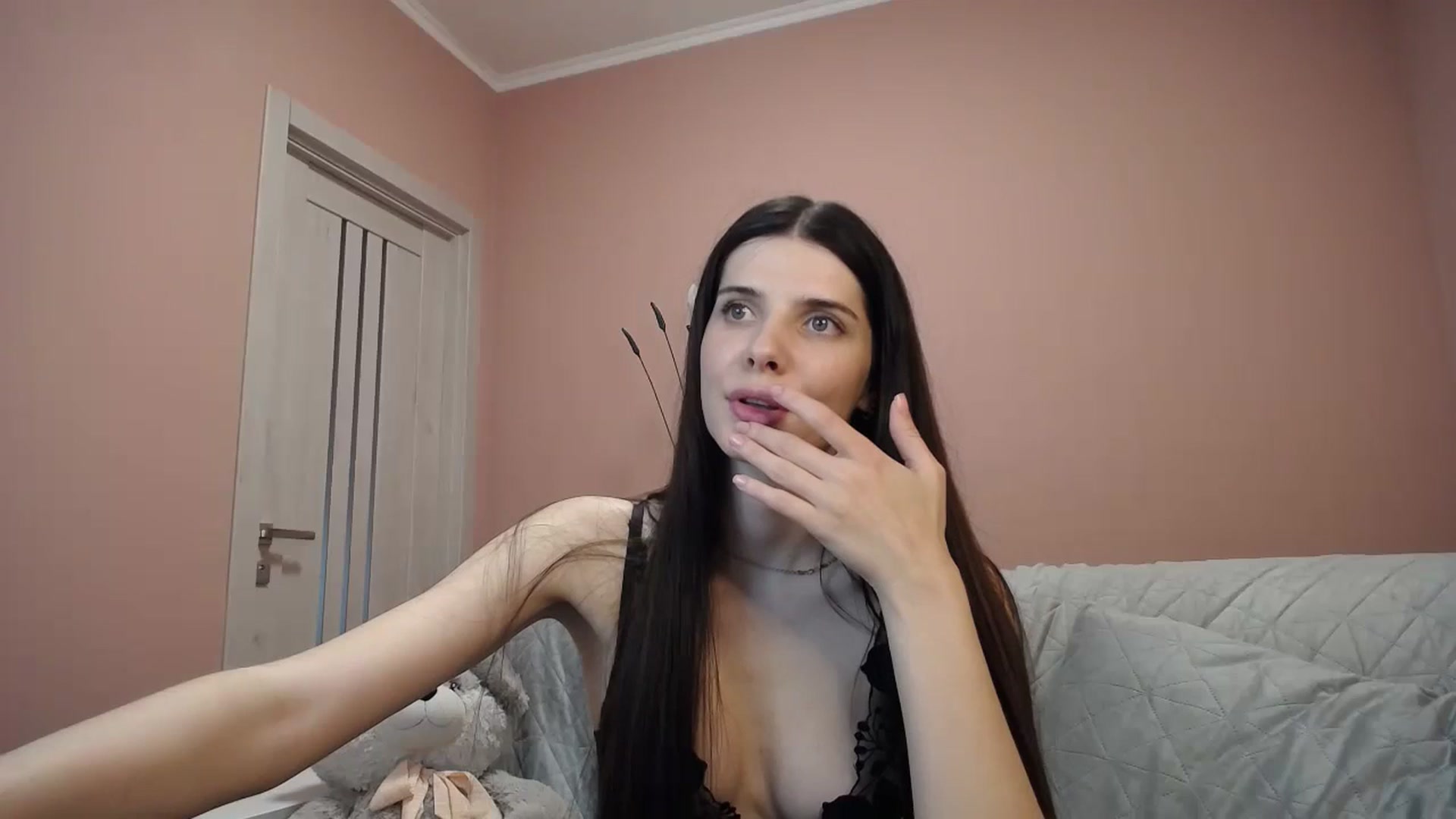 Gallery image thumbnail from SaraRich's myfreecams stream on, 04/28/2024, 12:54 image 5 of 20