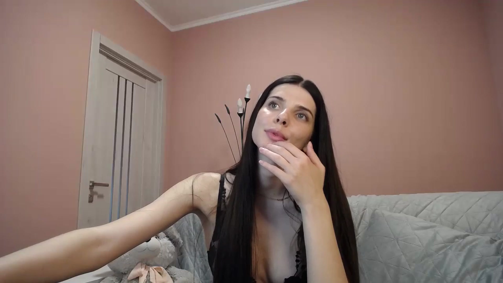 Gallery image thumbnail from SaraRich's myfreecams stream on, 04/28/2024, 12:54 image 7 of 20