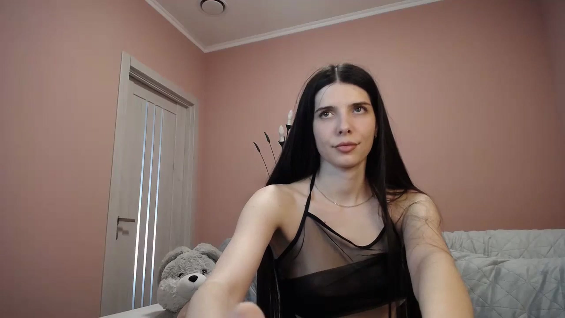 Gallery image thumbnail from SaraRich's myfreecams stream on, 05/03/2024, 12:30 image 16 of 20