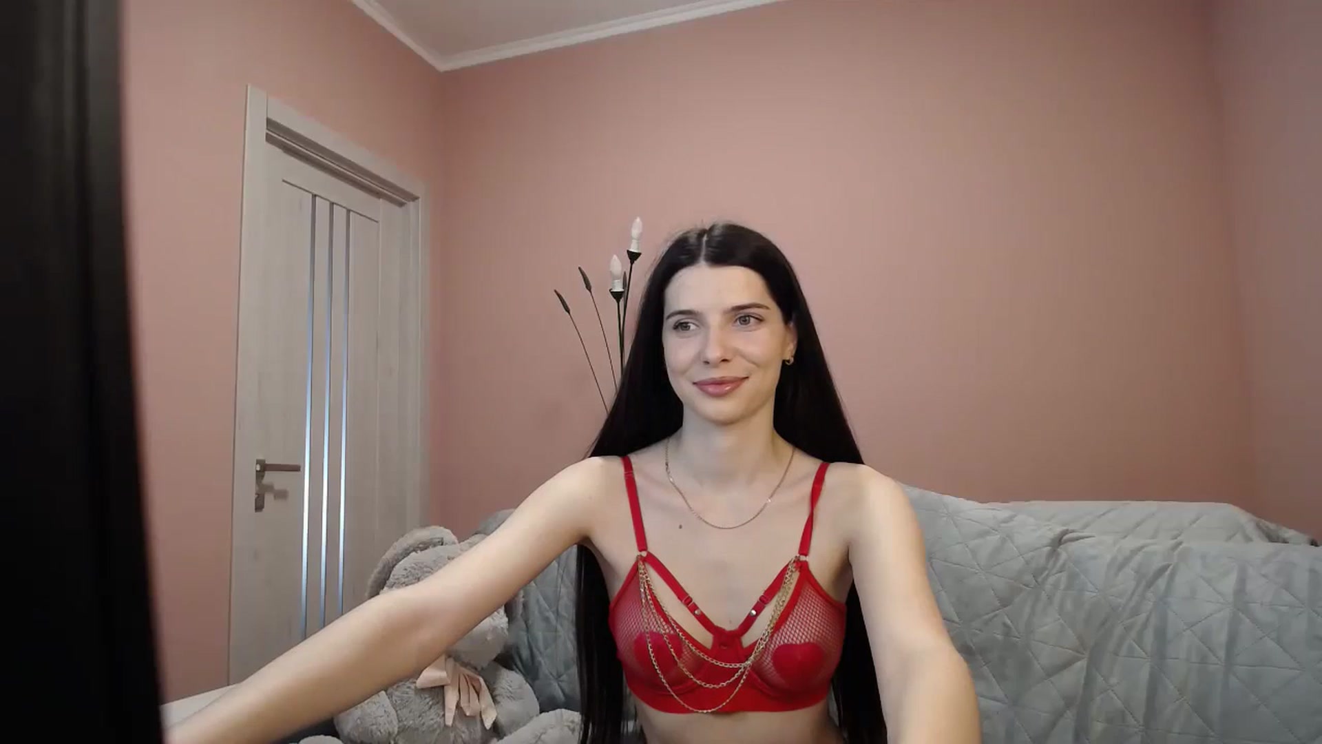 Gallery image thumbnail from SaraRich's myfreecams stream on, 05/07/2024, 08:16 image 5 of 20