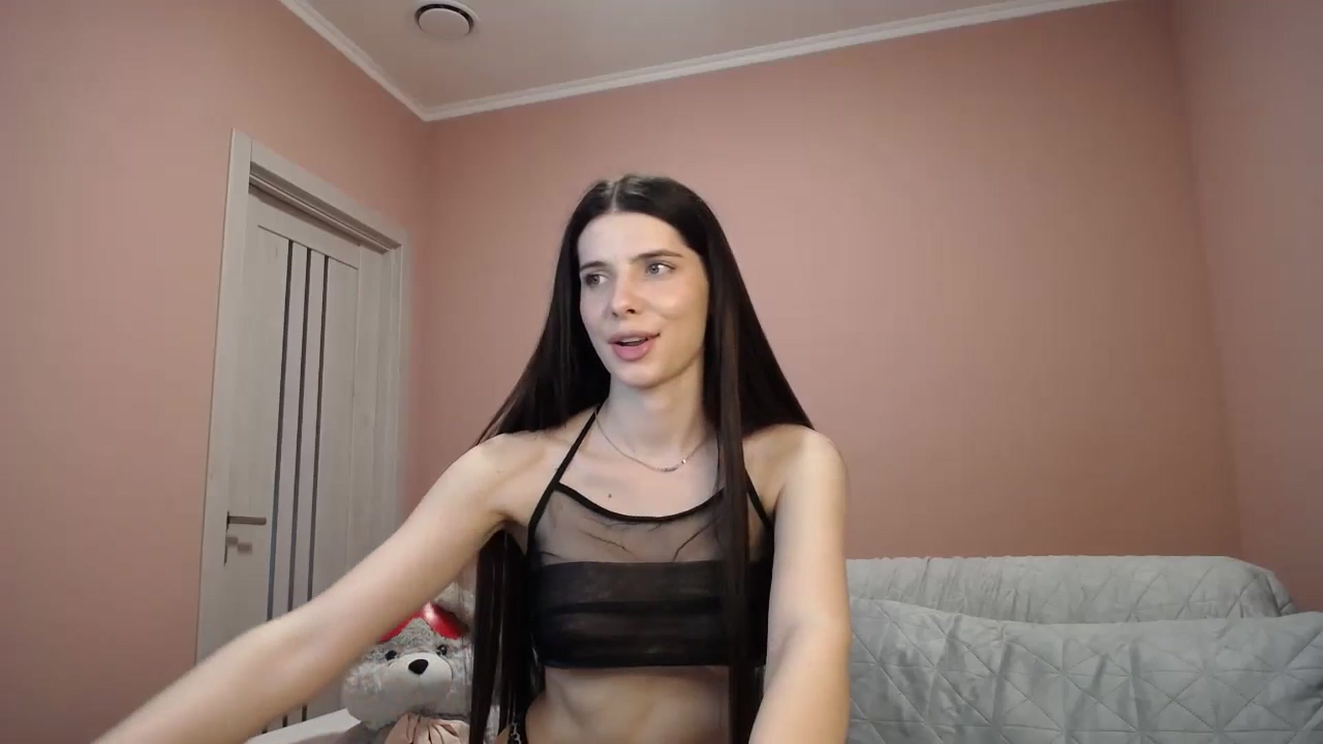 Gallery image thumbnail from SaraRich's myfreecams stream on, 05/14/2024, 10:34 image 19 of 20