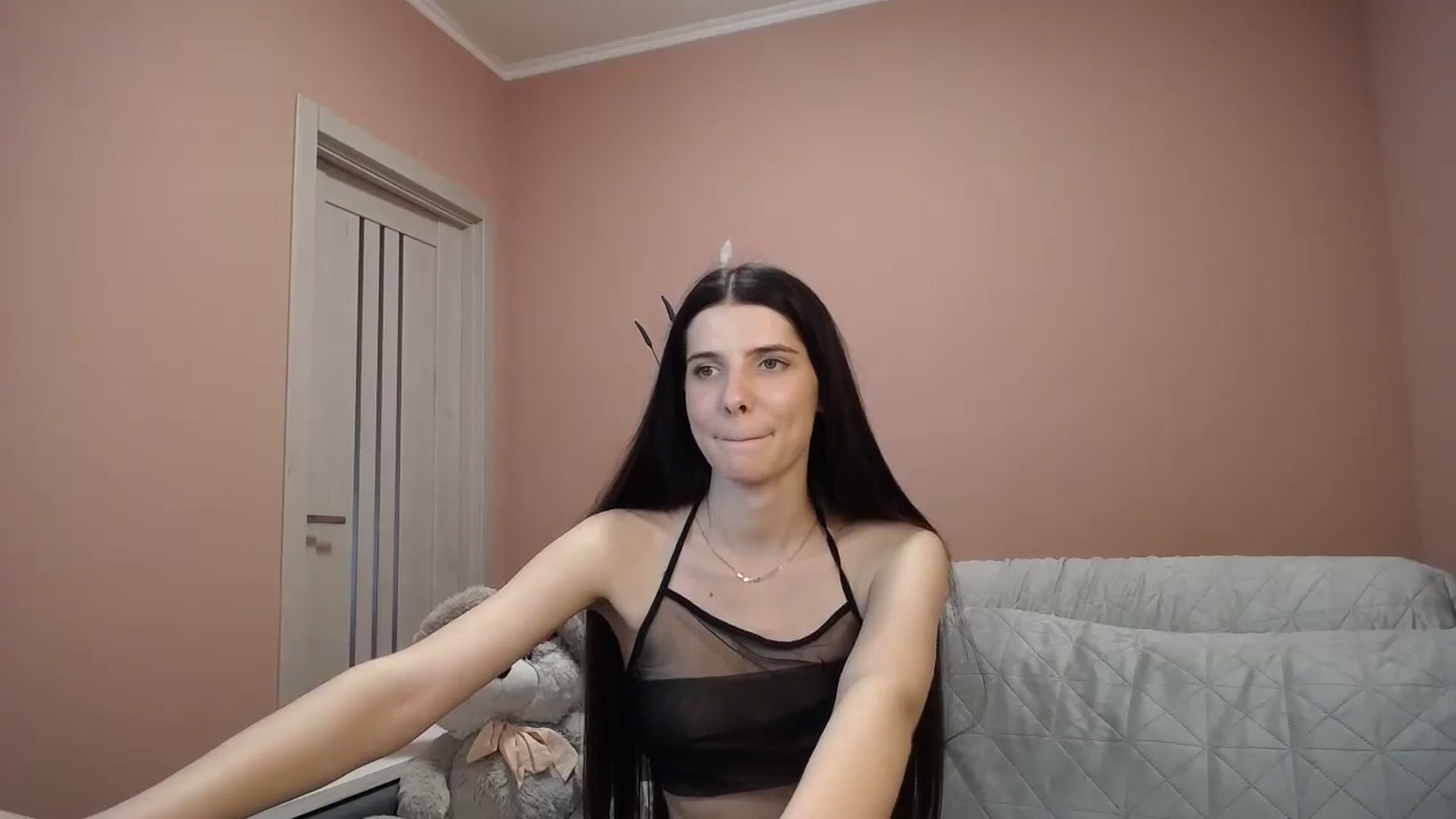 Gallery image thumbnail from SaraRich's myfreecams stream on, 05/14/2024, 12:40 image 19 of 20