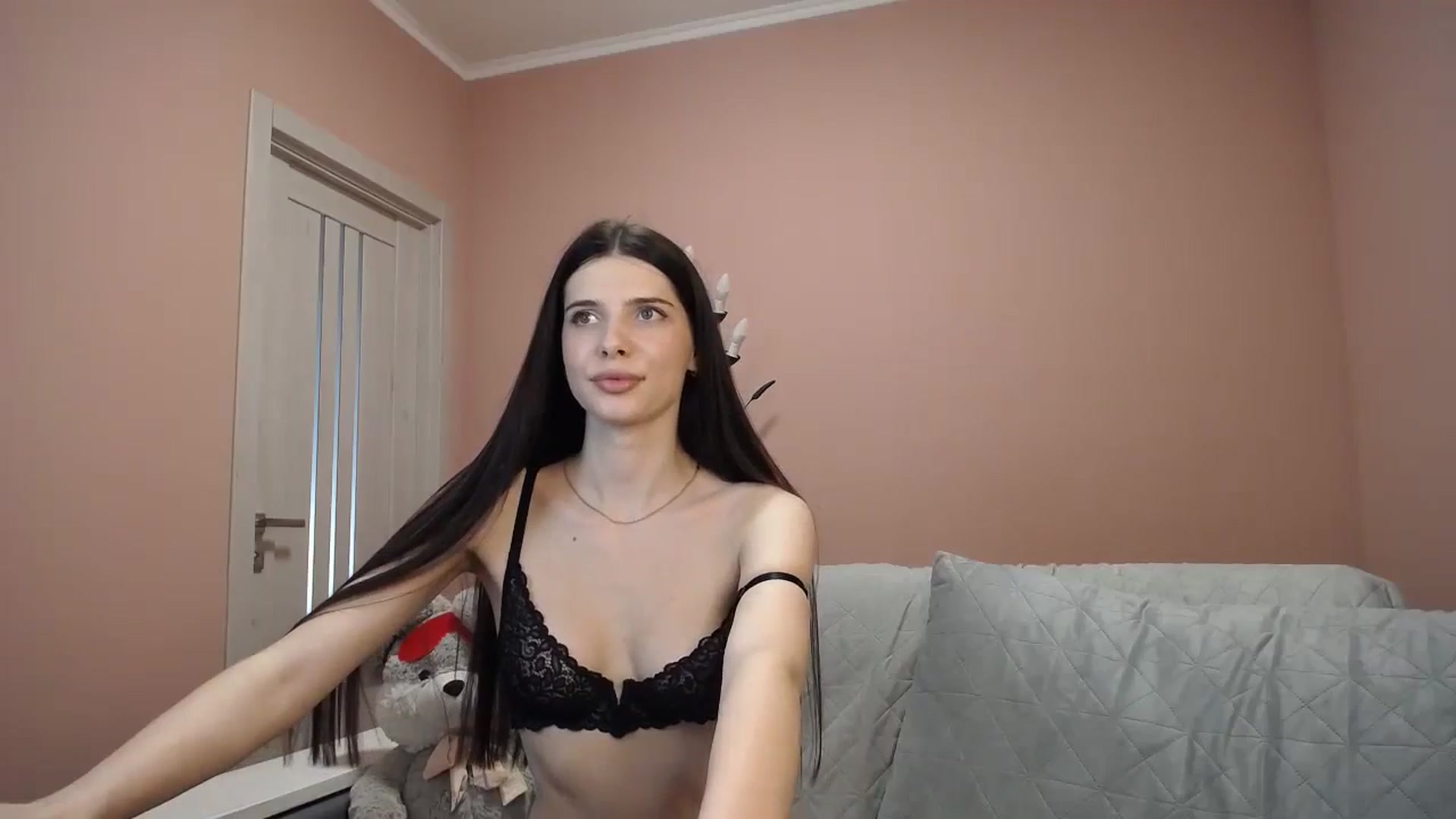 Gallery image thumbnail from SaraRich's myfreecams stream on, 05/15/2024, 09:24 image 5 of 20