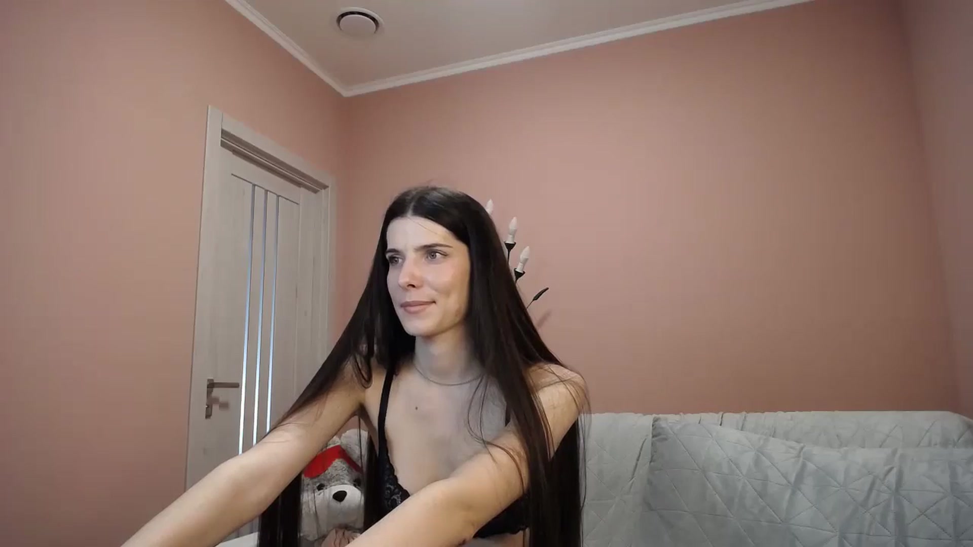 Gallery image thumbnail from SaraRich's myfreecams stream on, 05/15/2024, 10:30 image 8 of 20