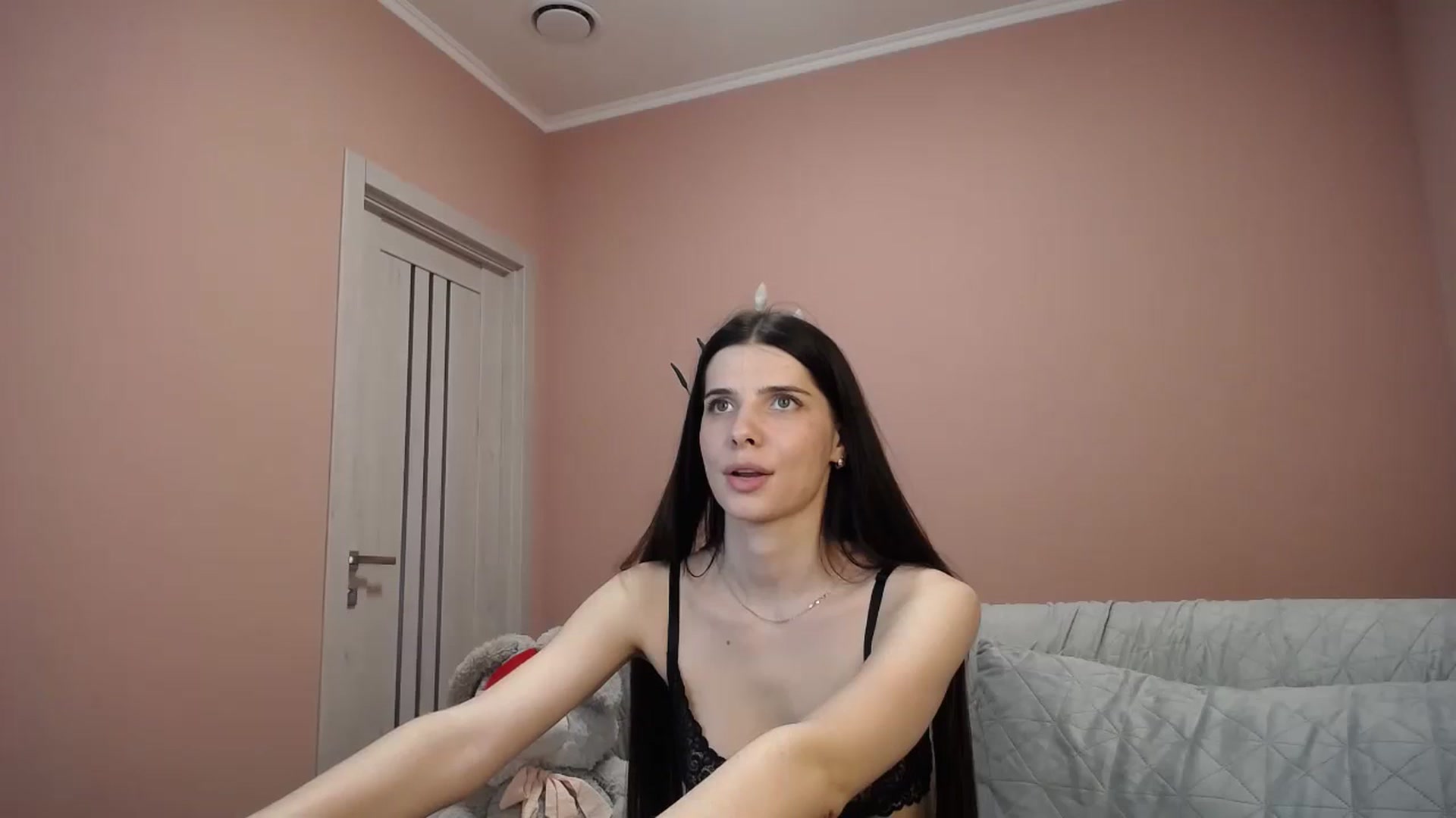 Gallery image thumbnail from SaraRich's myfreecams stream on, 05/15/2024, 13:45 image 20 of 20