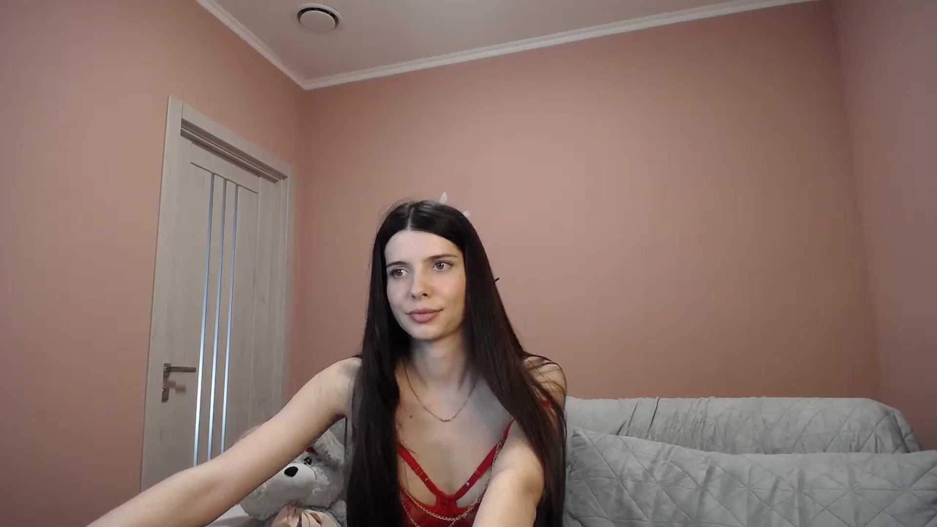 Gallery image thumbnail from SaraRich's myfreecams stream on, 05/17/2024, 10:10 image 17 of 20