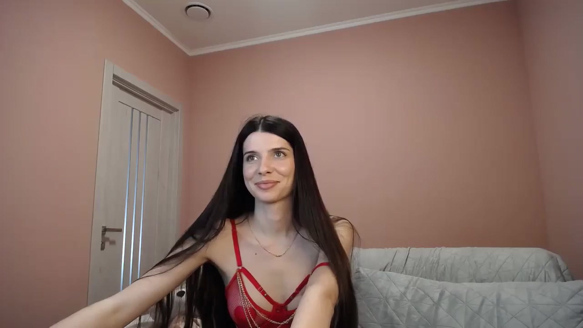 Gallery image thumbnail from SaraRich's myfreecams stream on, 05/17/2024, 10:10 image 19 of 20