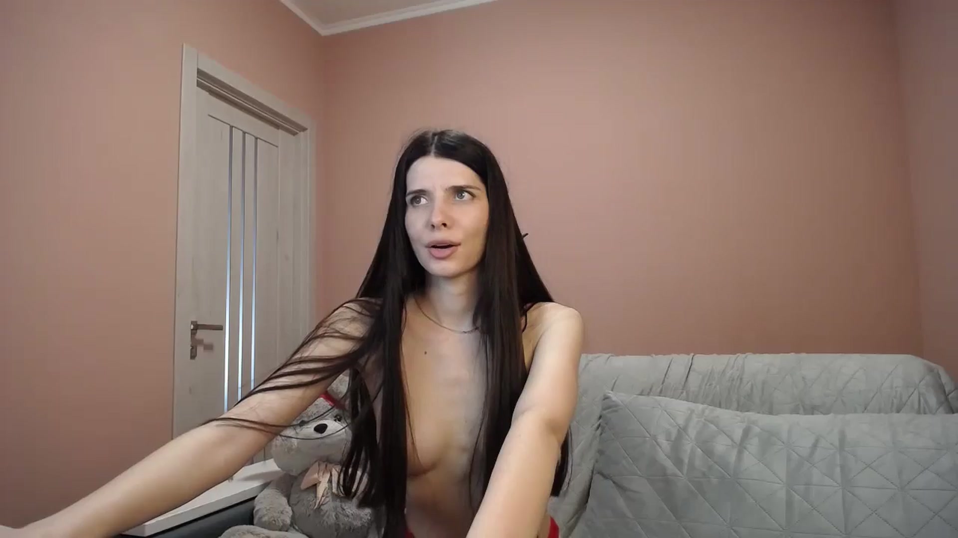 Gallery image thumbnail from SaraRich's myfreecams stream on, 05/17/2024, 12:46 image 16 of 20