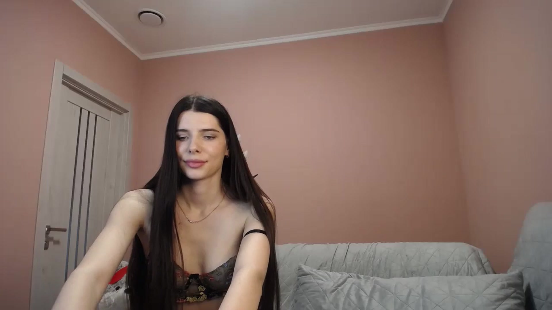 Gallery image thumbnail from SaraRich's myfreecams stream on, 05/18/2024, 10:01 image 13 of 20