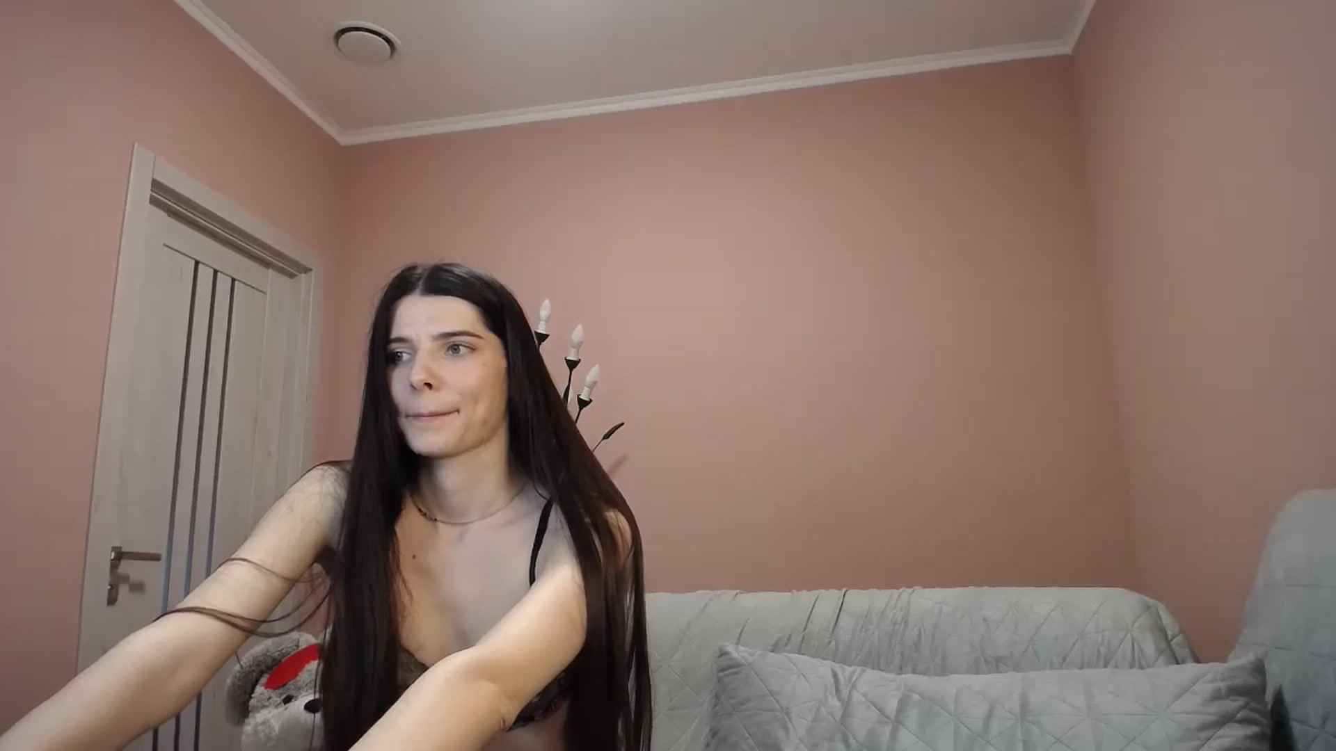 Gallery image thumbnail from SaraRich's myfreecams stream on, 05/18/2024, 10:01 image 4 of 20