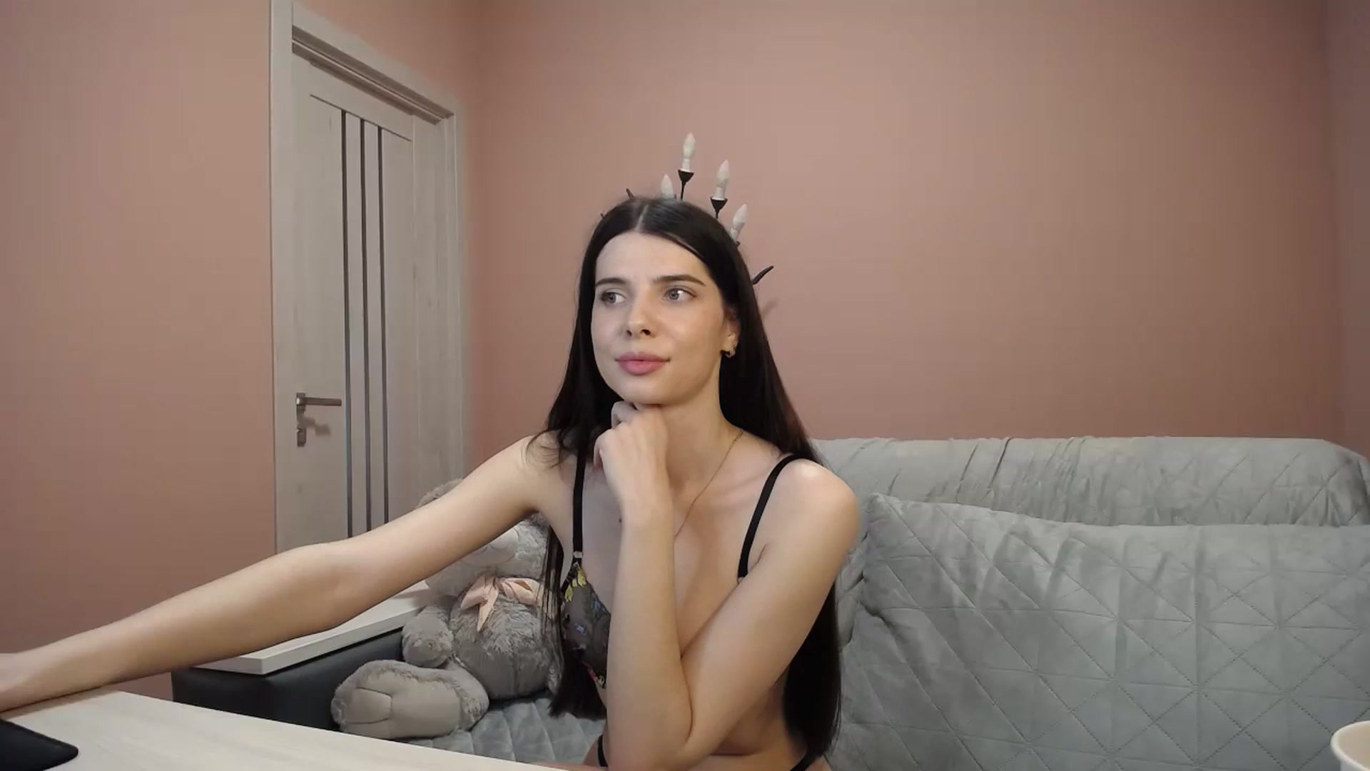 Gallery image thumbnail from SaraRich's myfreecams stream on, 05/18/2024, 11:09 image 6 of 20