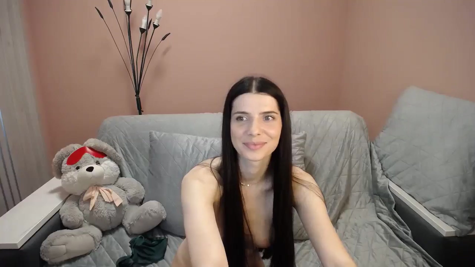 Gallery image thumbnail from SaraRich's myfreecams stream on, 05/20/2024, 11:11 image 18 of 20