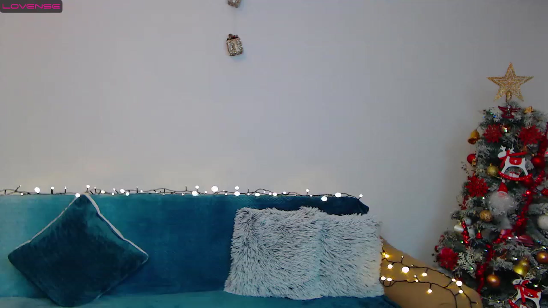 Gallery image thumbnail from Sara_Daisy's myfreecams stream on, 12/21/2022, 19:53 image 14 of 20