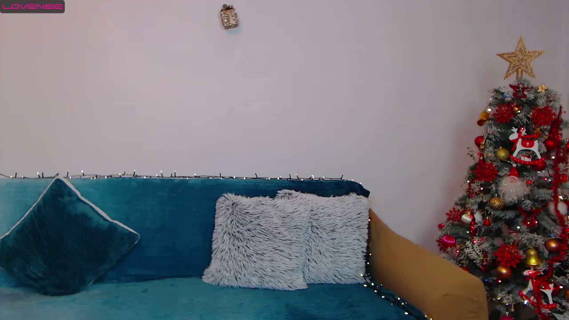 Gallery image thumbnail from Sara_Daisy's myfreecams stream on, 12/26/2022, 20:04 image 14 of 20