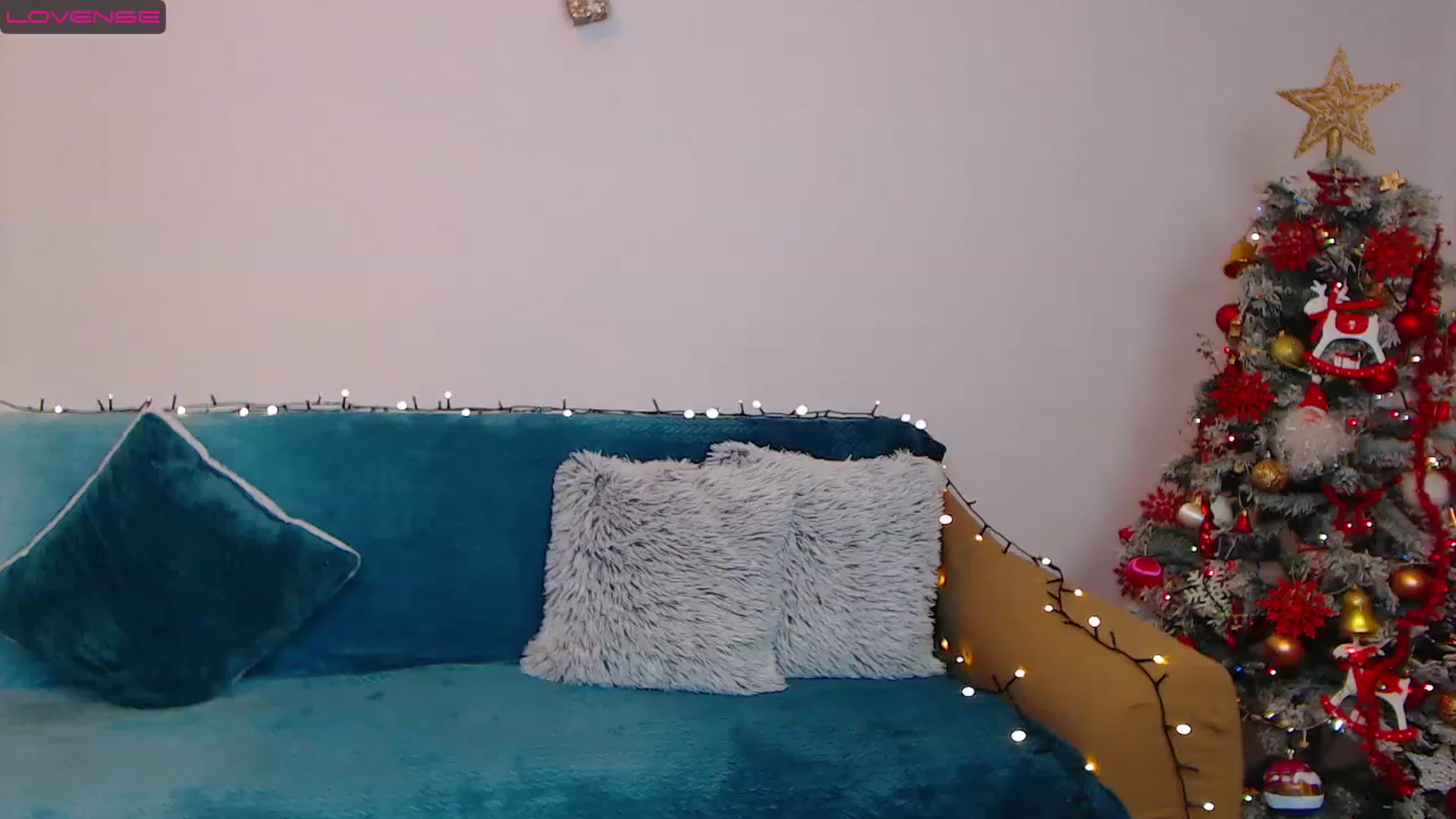 Gallery image thumbnail from Sara_Daisy's myfreecams stream on, 12/26/2022, 20:04 image 19 of 20