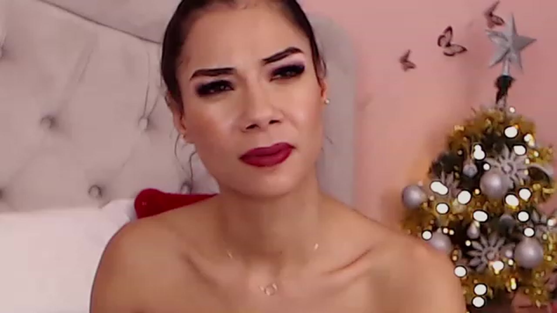 Gallery image thumbnail from Sara_Joy's myfreecams stream on, 12/21/2022, 21:42 image 10 of 20