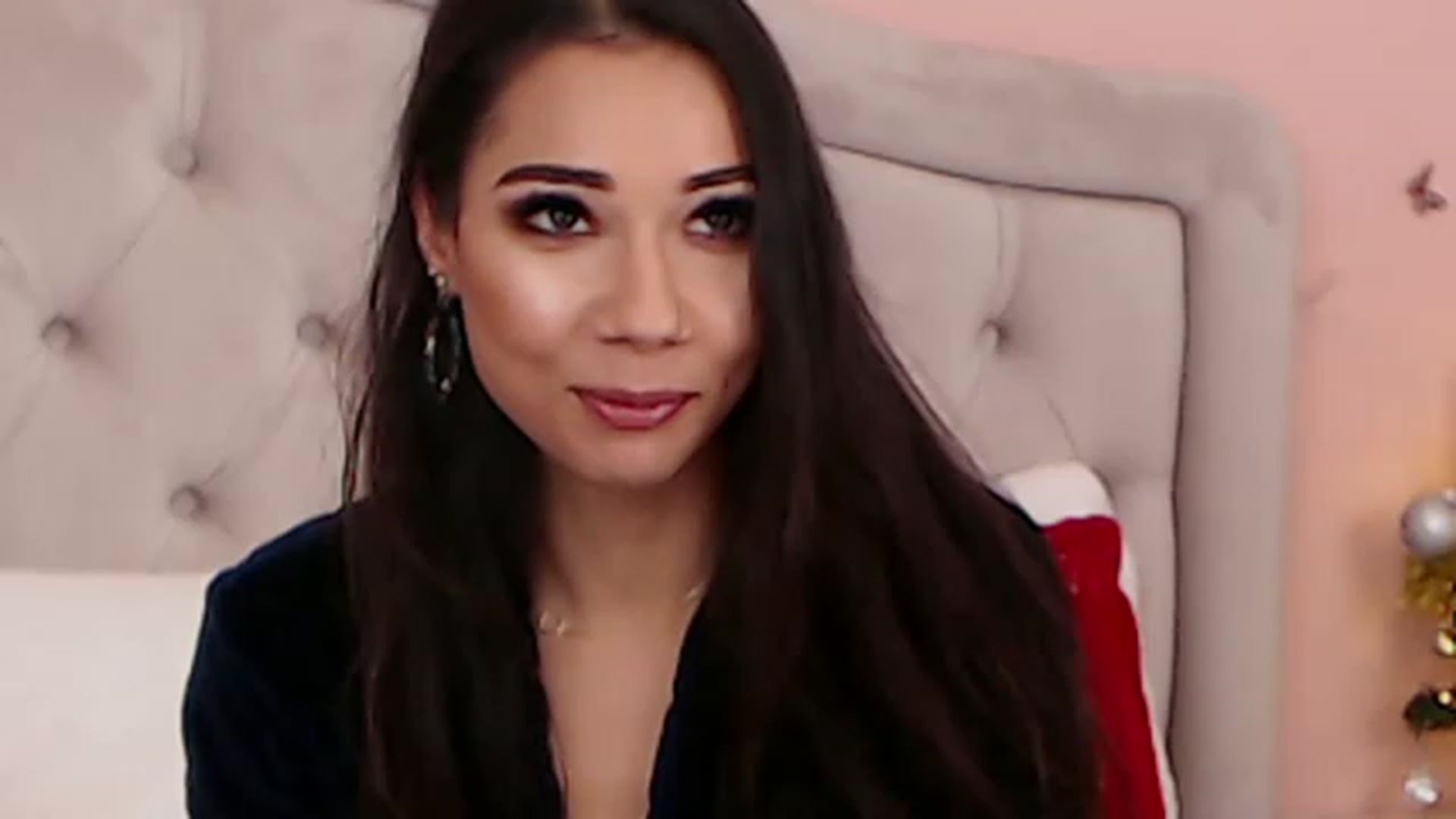 Gallery image thumbnail from Sara_Joy's myfreecams stream on, 12/23/2022, 20:36 image 2 of 20