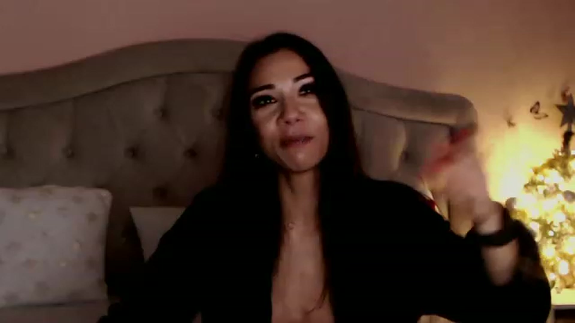 Gallery image thumbnail from Sara_Joy's myfreecams stream on, 12/23/2022, 21:24 image 7 of 20