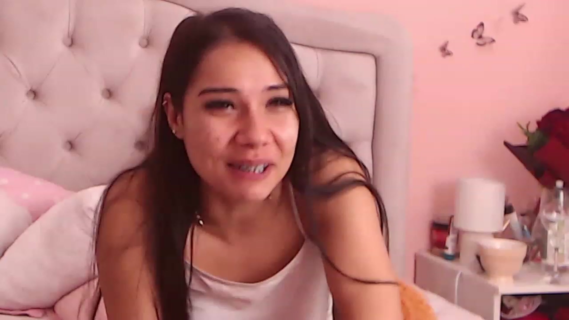 Gallery image thumbnail from Sara_Joy's myfreecams stream on, 03/18/2023, 04:35 image 19 of 20