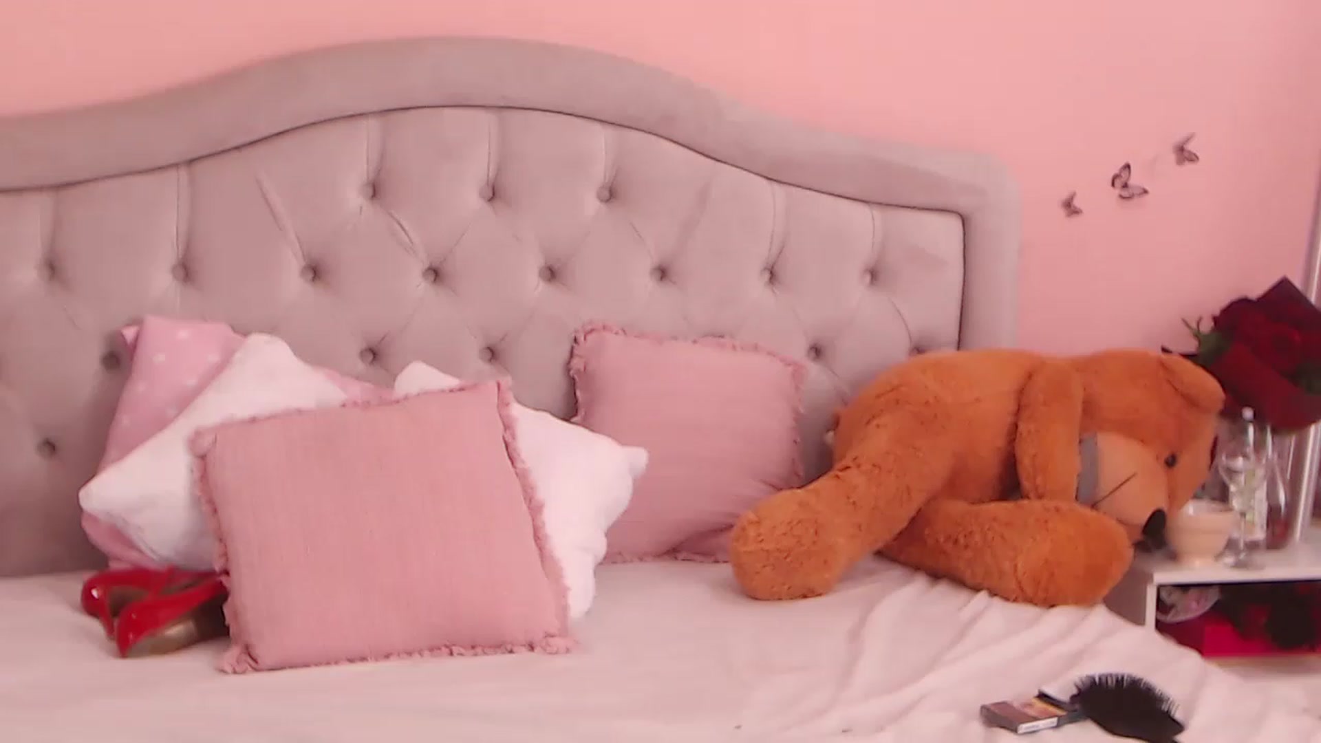Gallery image thumbnail from Sara_Joy's myfreecams stream on, 03/18/2023, 06:05 image 5 of 20