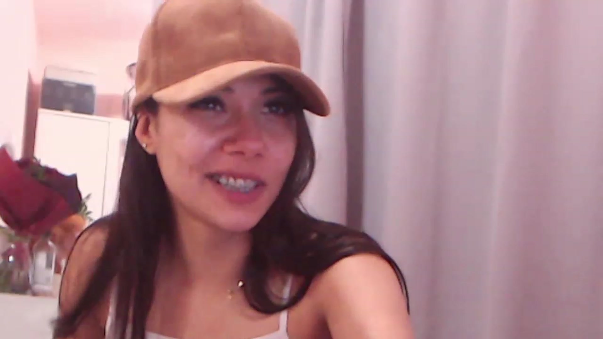 Gallery image thumbnail from Sara_Joy's myfreecams stream on, 03/18/2023, 06:05 image 18 of 20