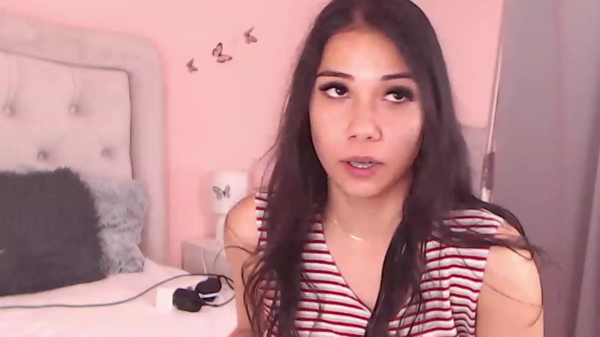 Gallery image thumbnail from Sara_Joy's myfreecams stream on, 04/13/2023, 23:08 image 16 of 20