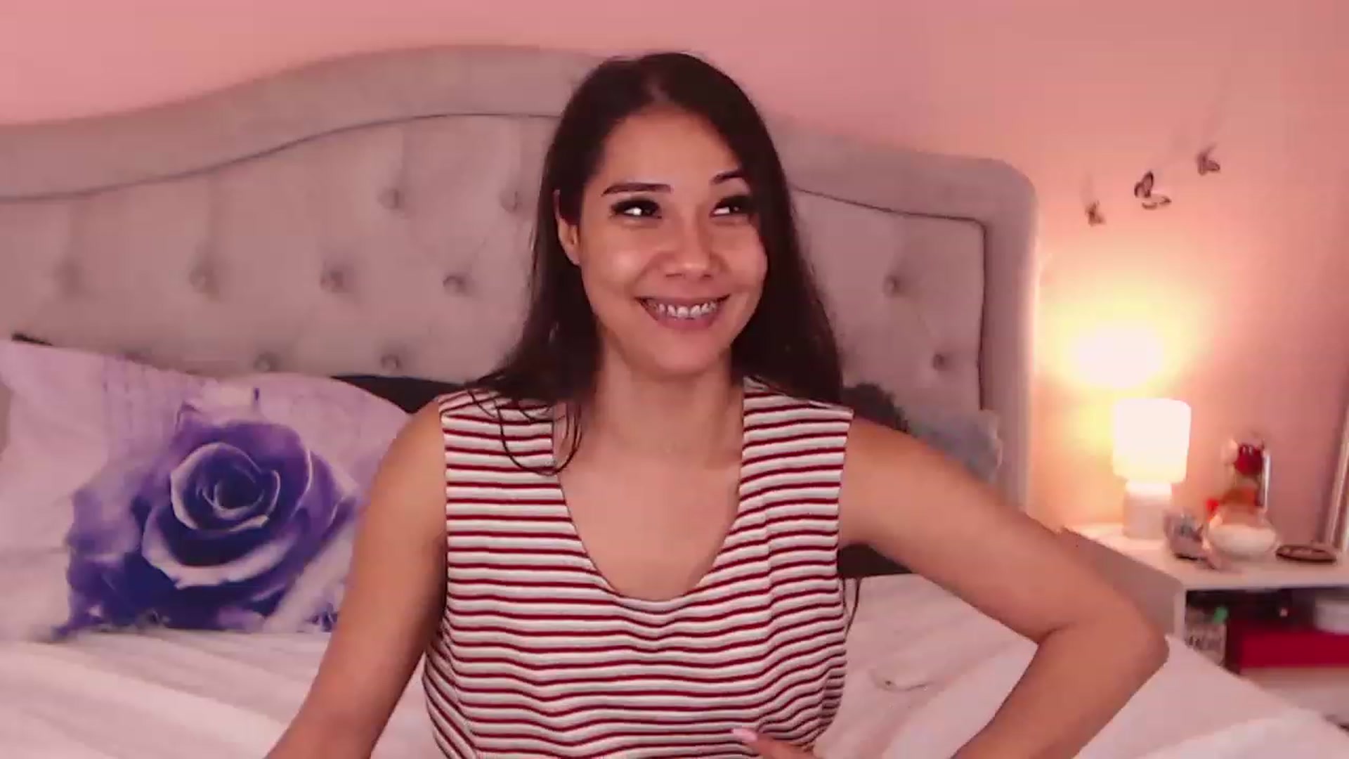 Gallery image thumbnail from Sara_Joy's myfreecams stream on, 04/13/2023, 23:08 image 6 of 20