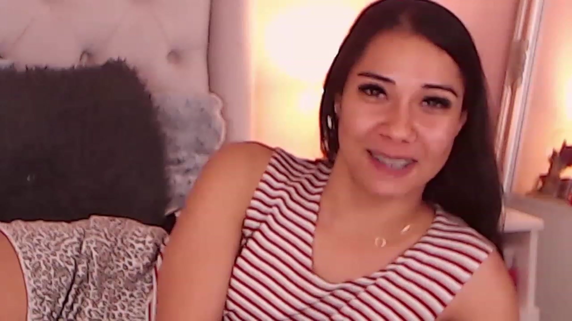 Gallery image thumbnail from Sara_Joy's myfreecams stream on, 04/13/2023, 23:08 image 1 of 20